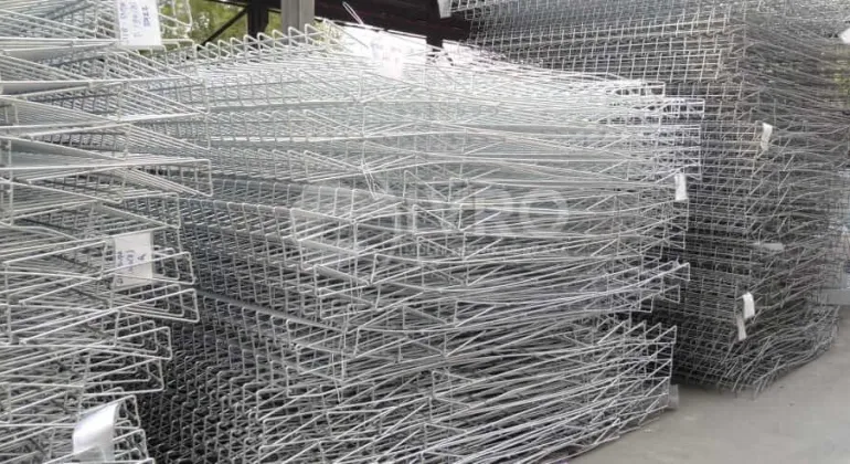 Perbedaan Finishing Electroplating dan Hot Dip Galvanized pada Pagar BRC